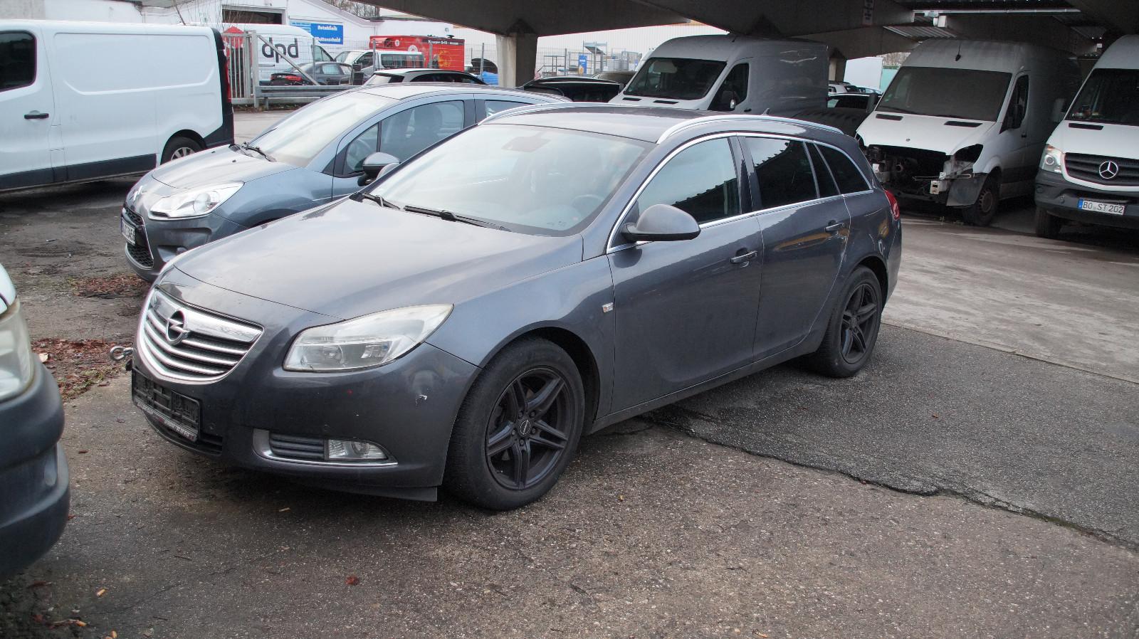 Opel Insignia Sports Tourer 2  Design Motorschaden SZ