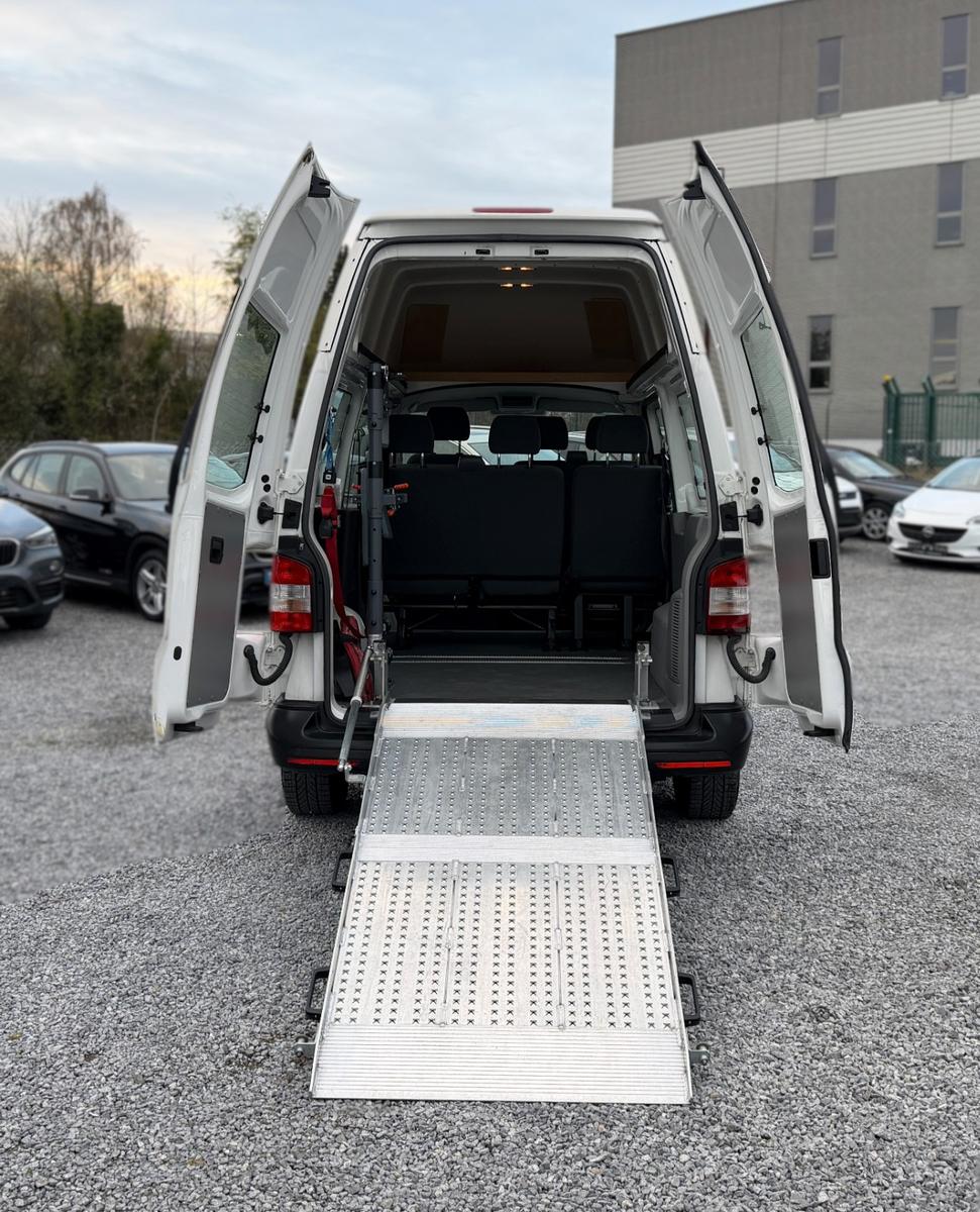 Volkswagen T5 °2.0TDI°BEHINDERTENGERECHT°6SITZER°HOCH°LANG°