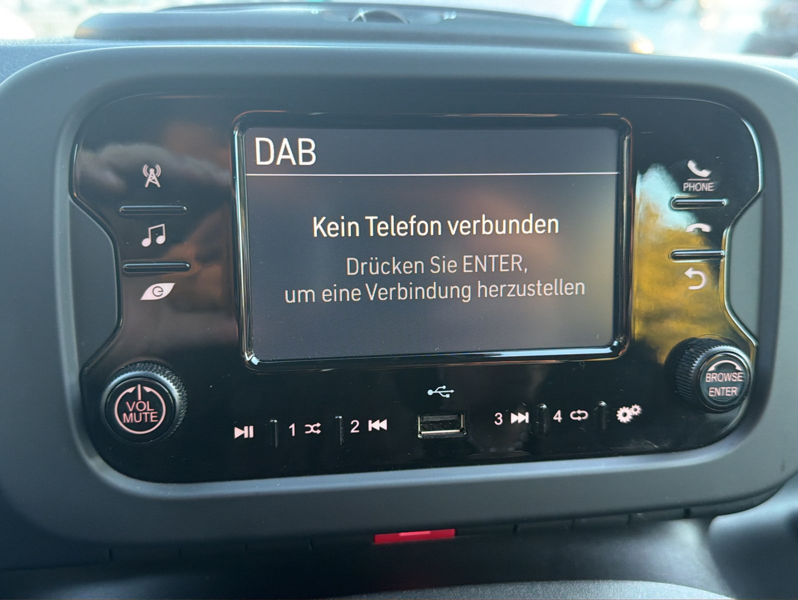 Fahrzeugabbildung Fiat Panda Mild-Hybrid, Klima, ab 144,- € i. M.