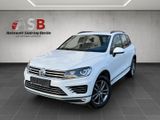 Volkswagen Touareg V6 TDI 4Motion R-LINE AHK*NAVI*1.HAND - Volkswagen Touareg aus 2017