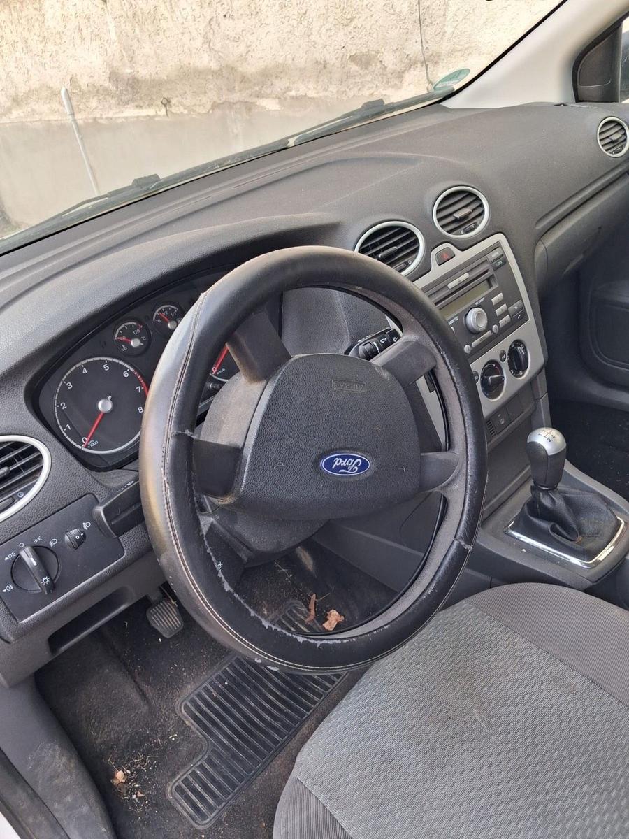 Ford Focus 2006 — engine
