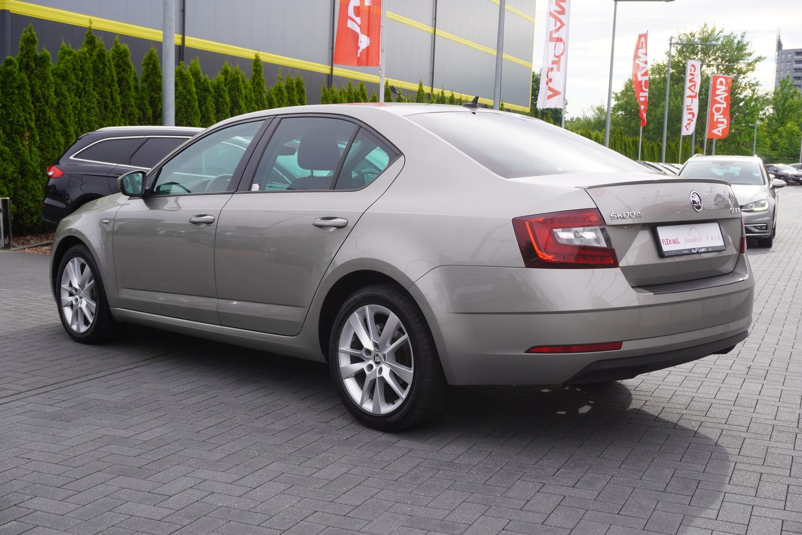 Skoda Octavia 1.5 TSI Clever DSG LED Navi ACC PDC foto 3