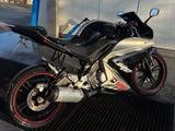 Yamaha YZF R125 - YAMAHA SCHWARZ YZF R 125