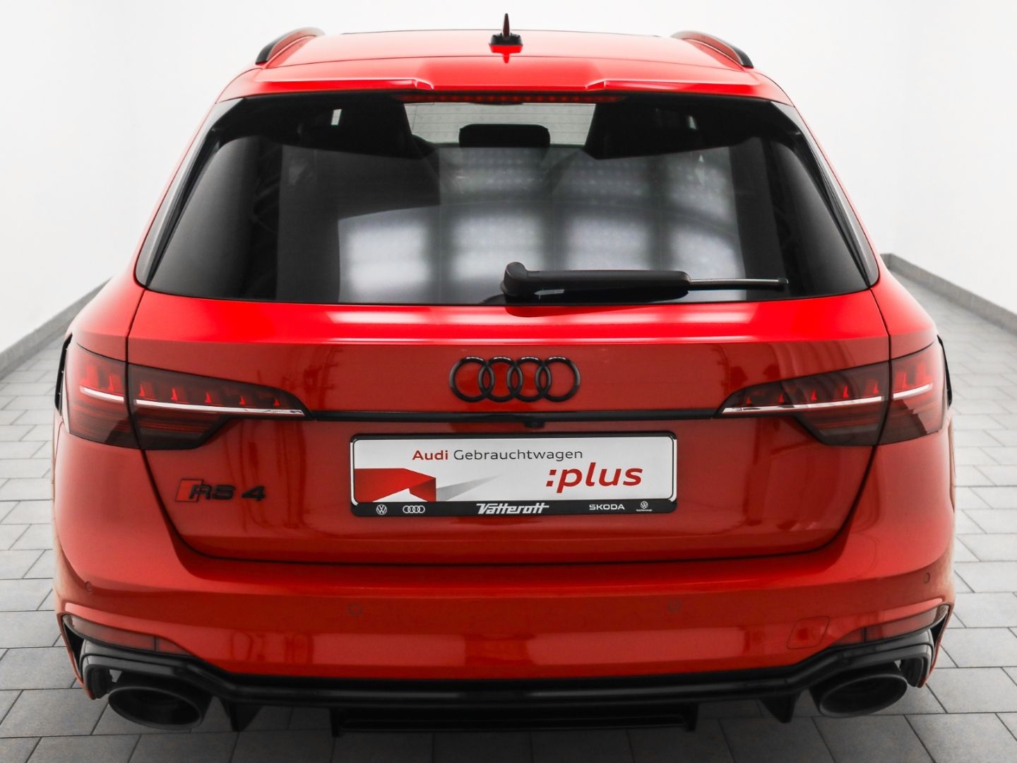 Audi RS4 Avant 2.9 TFSI quattro Pano AHK Leder Wabe foto 4