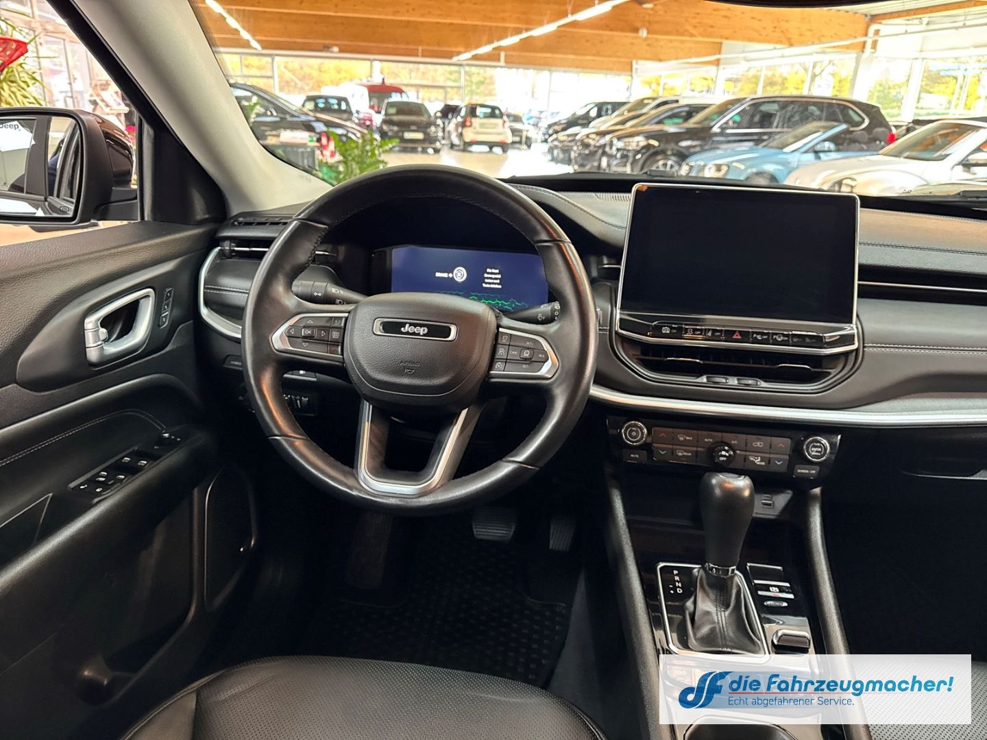 Fahrzeugabbildung Jeep Compass S Plug-In Hybrid 4WD Navi Soundsystem 36