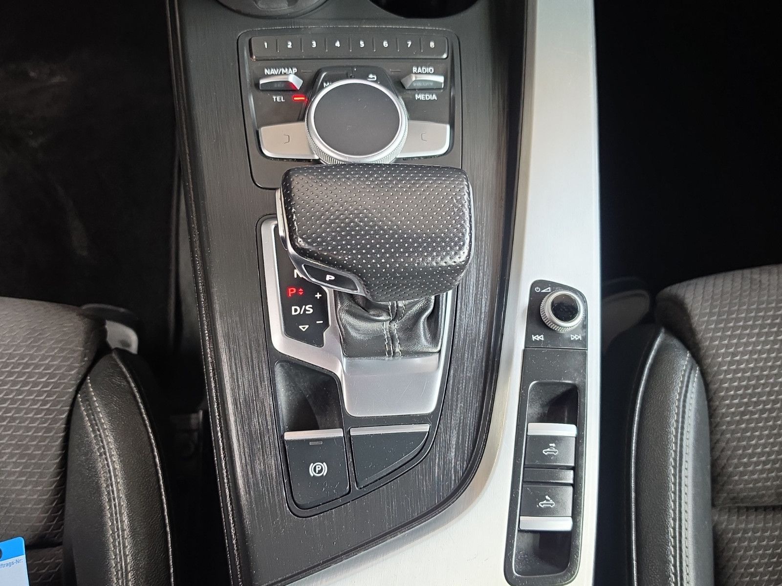 Fahrzeugabbildung Audi A5 Cabriolet Sport S-Line Automatik Navi Leder