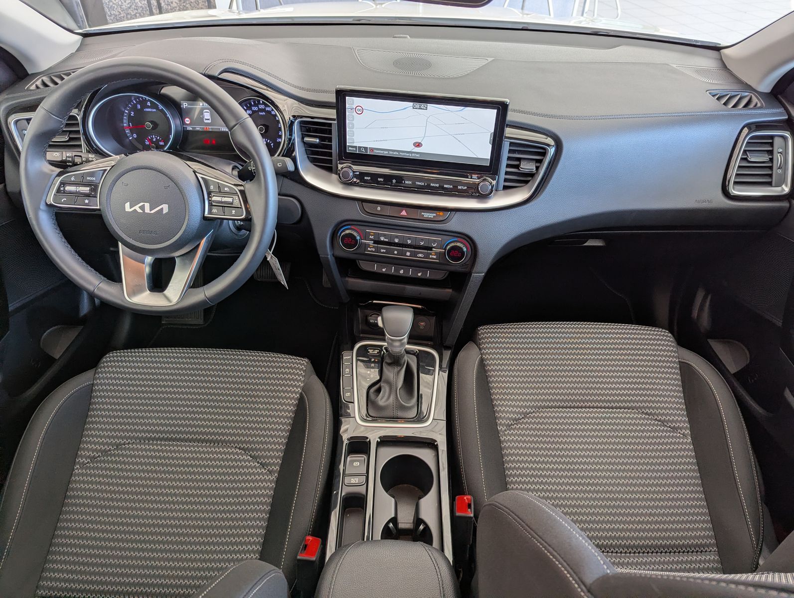 Fahrzeugabbildung Kia cee'd / Ceed 1.5 Spirit JBL ACC Kamera 7J-Gar