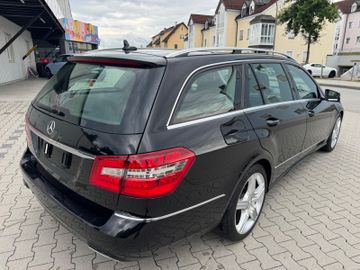 Mercedes E 220 - 4