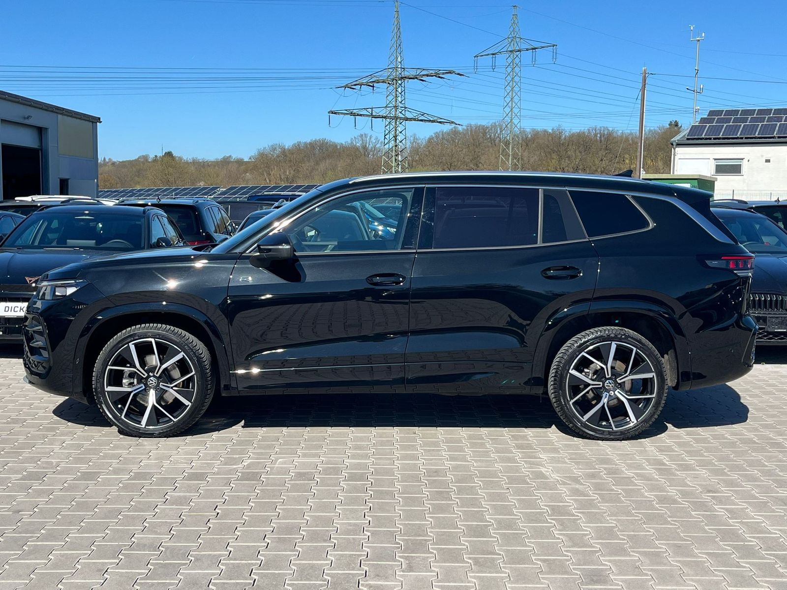 Image du véhicule Volkswagen Tayron 2.0 TDI 4M R-Line 7Si*MATRIX*AHK*PANO*HUD