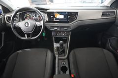 Fahrzeugabbildung Volkswagen Polo VI 1.0 TSI COMFORTLINE NAVI/LED/KAMERA/DAB+
