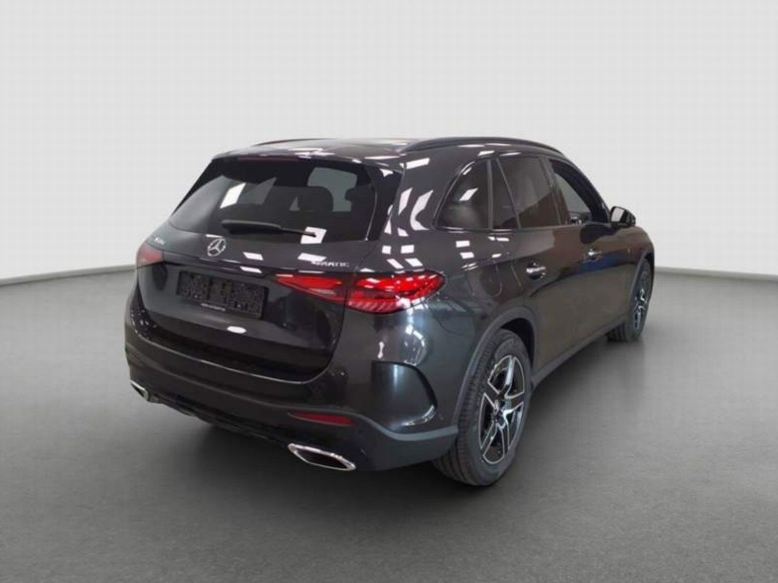 Fahrzeugabbildung Mercedes-Benz GLC450d AMG Prem+ DISTRO Pano AHK Memo HUD KeyGo