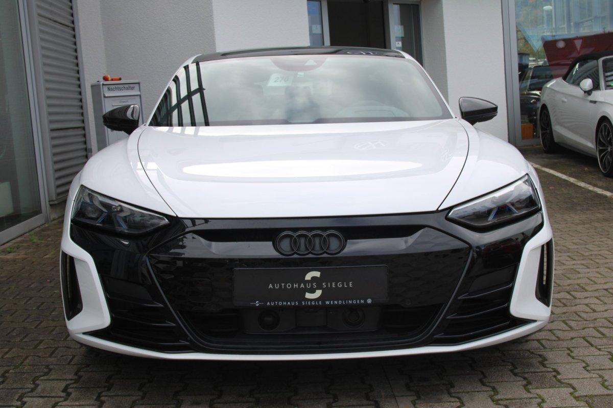 Audi e-tron RS GT quattro Carbon Matrix Top-View Pano