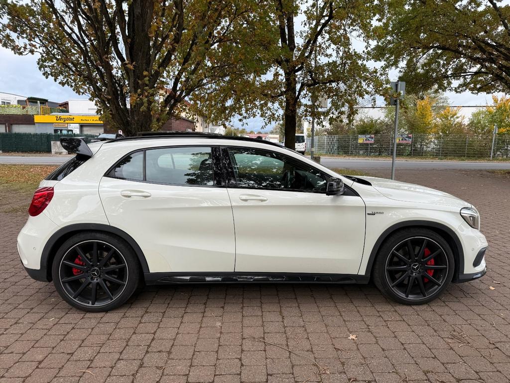 Mercedes-Benz GLA 45 AMG