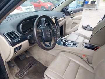 Jeep Grand Cherokee - 10