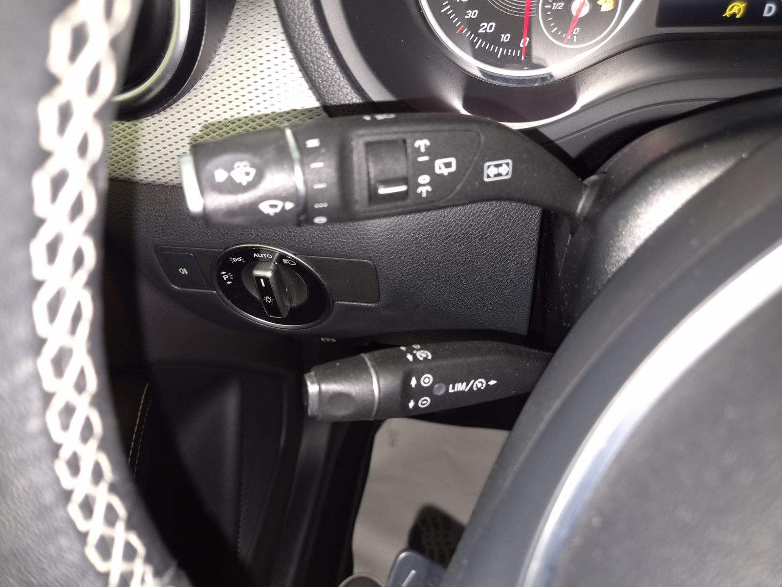 Fahrzeugabbildung Mercedes-Benz B 200 Urban Style Edition/LED/NAVI/SCHECKHEFT