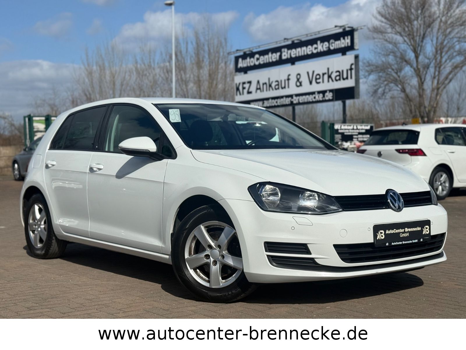 VW Golf VII Lim.  BMT*8-fach bereift*