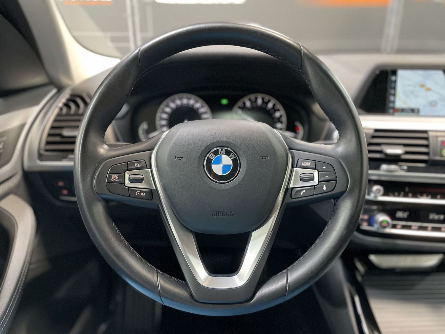 Fahrzeugabbildung BMW X3 xDrive 20 i Advantage #LED#Pano#Kamera#Tempo