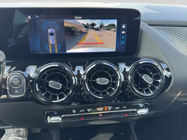 Fahrzeugabbildung Mercedes-Benz B 180 Automatik+LED+Kamera+Navi+Spur+MBUX