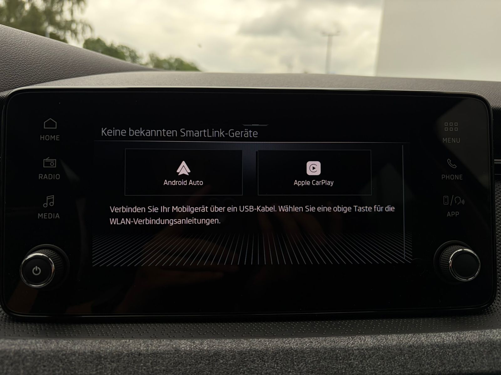 Fahrzeugabbildung SKODA Kamiq Balance 1.0 TSI DSG *Black Style,AHK,Matri