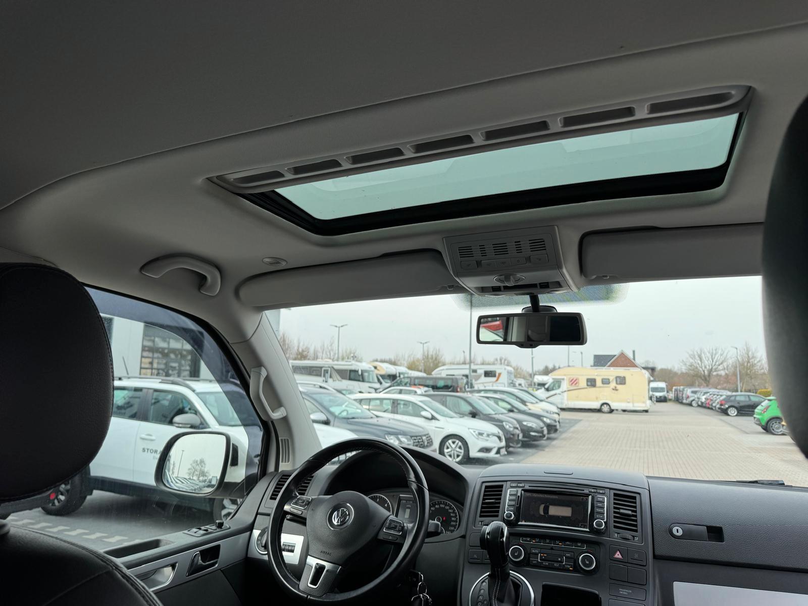 Volkswagen T5 Multivan Edition 25 2.0 TDI 179 ch BVA / 7 places / Alcantara / Toit panoramique / Chauffage auxiliaire