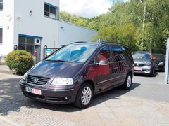 Fahrzeugabbildung Volkswagen Sharan Trendline Automatik 2.Hand 7-Sitzer PDC!!