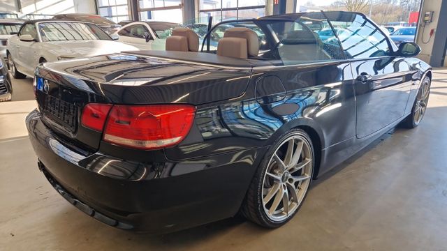 BMW 325i CABRIOLET LEDER NAVI XENON SHZ PDC 19Z ÁLU