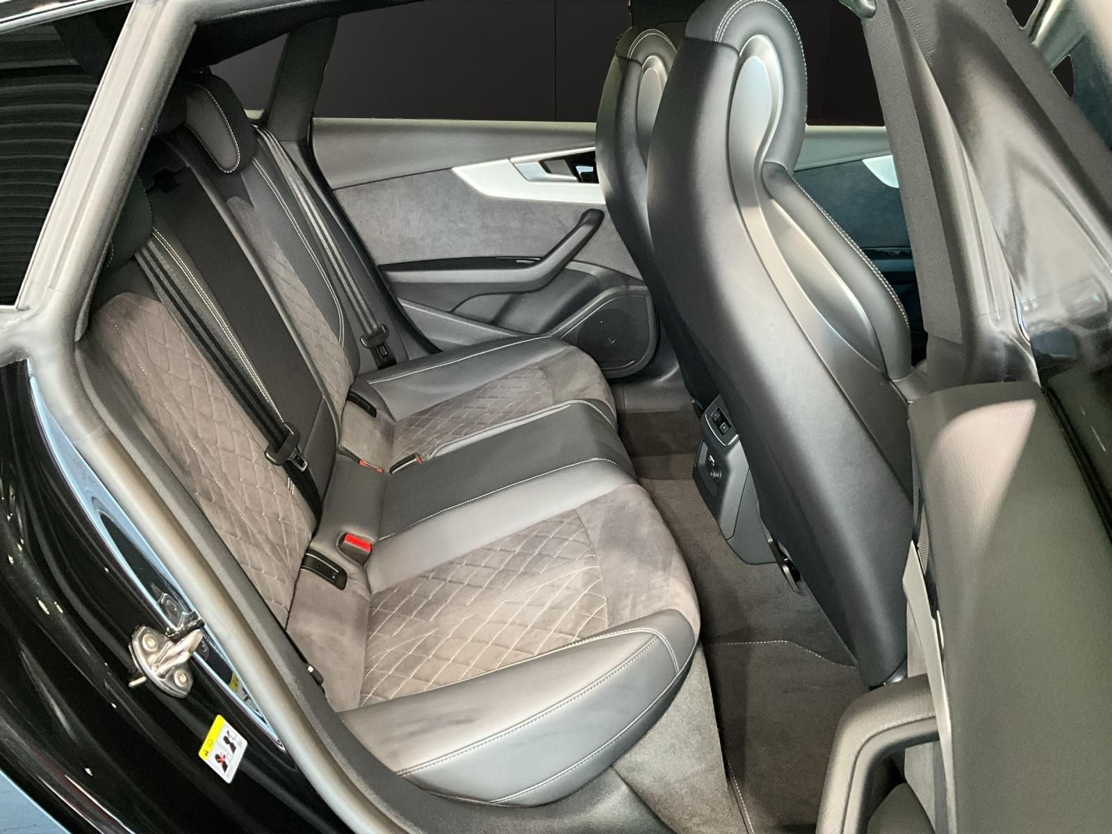 Audi S5 - Bild 18