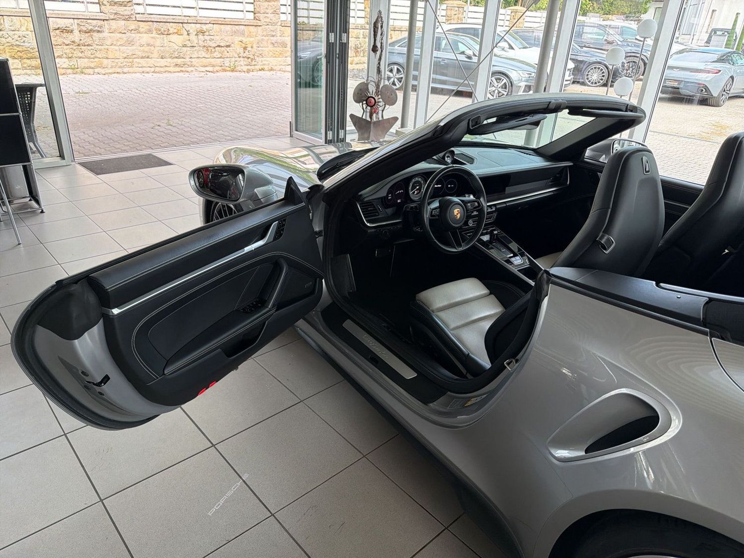 Porsche 992 Turbo Cabriolet BOSE PASM 360 APPROVED 5 27 foto 5