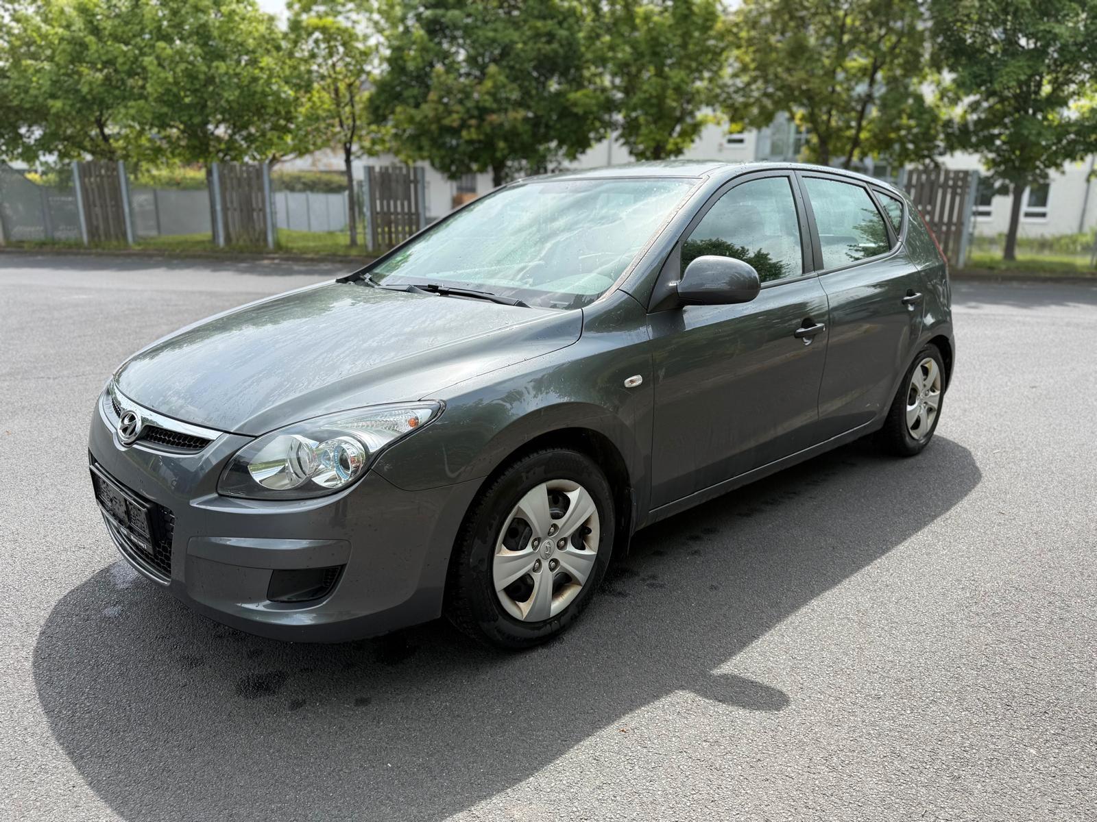 Hyundai i30 blue 1.4 Classic