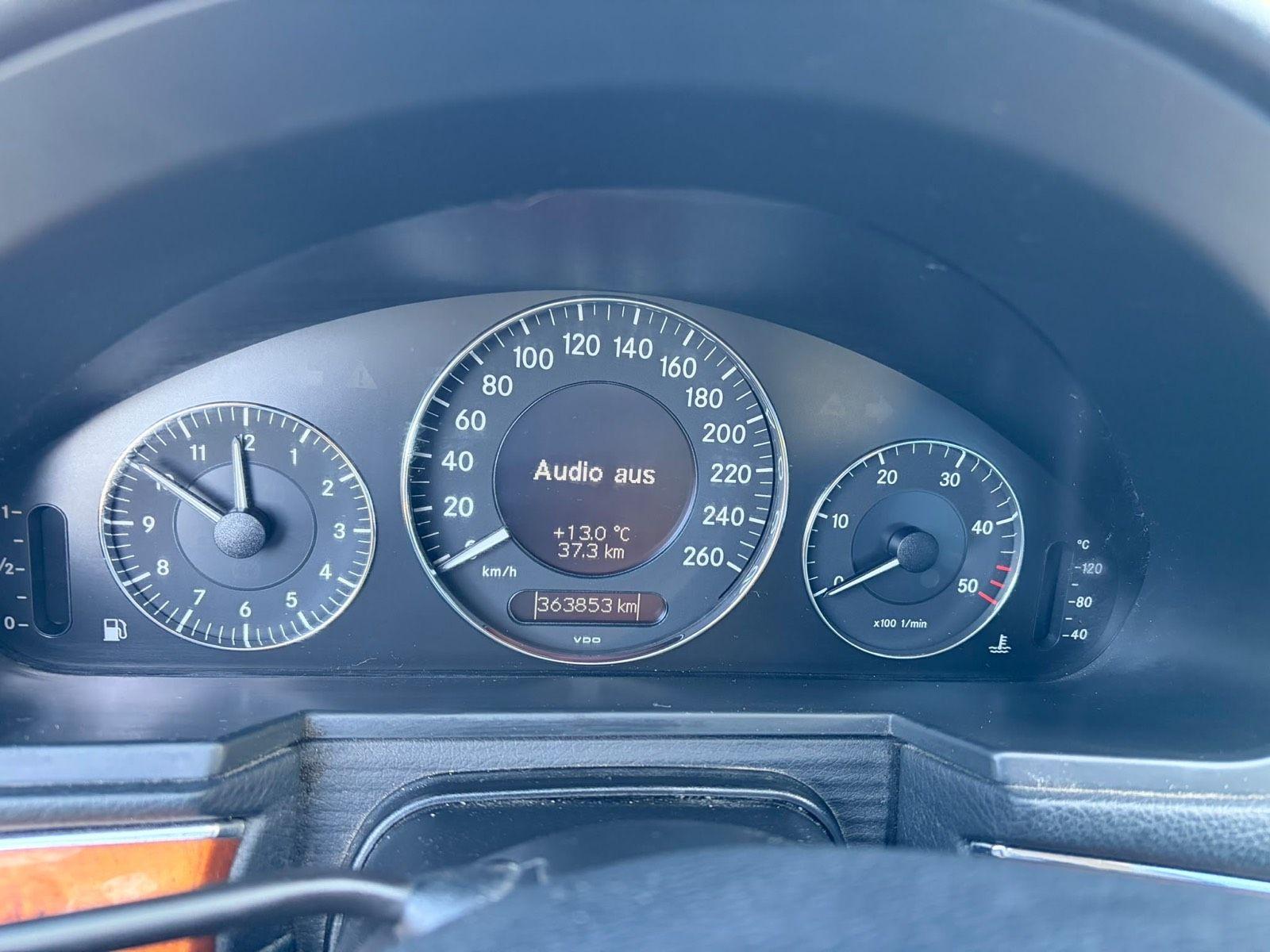 Mercedes-Benz E220 2007 — photo 7