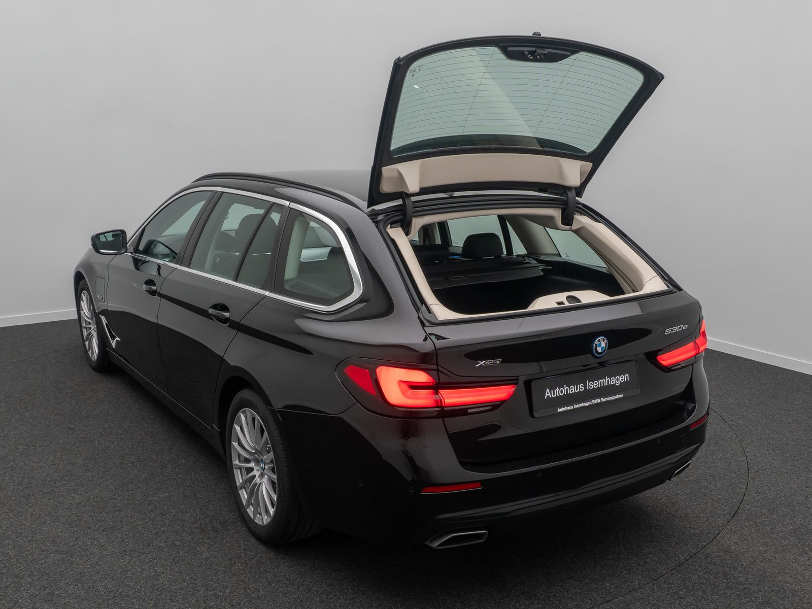 Fahrzeugabbildung BMW 530e xD ACC Laser HUD DAB Kamera 4xKlima Sport