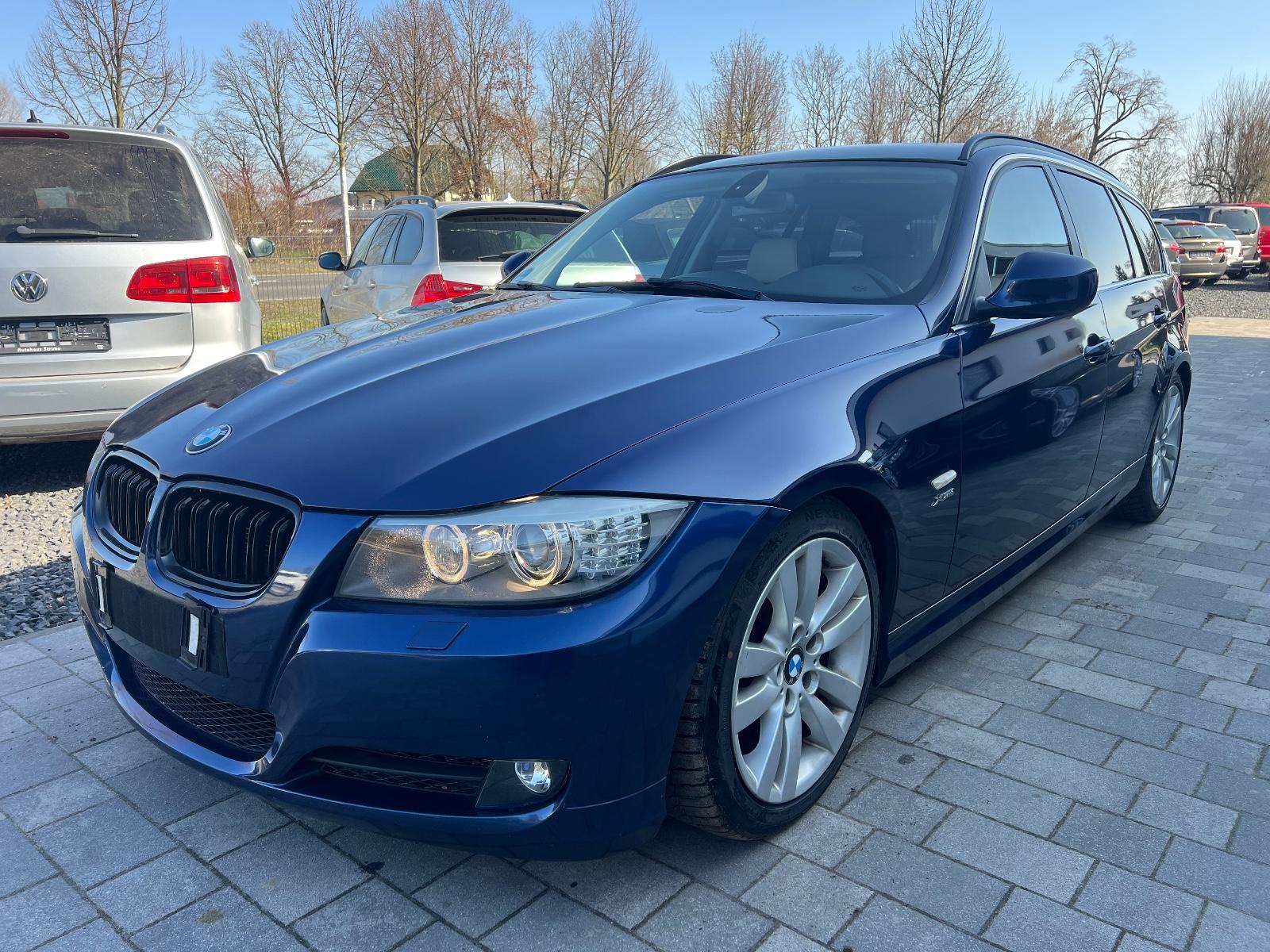 BMW 3 Touring 330i Aut xDrive Navi Xenon Leder