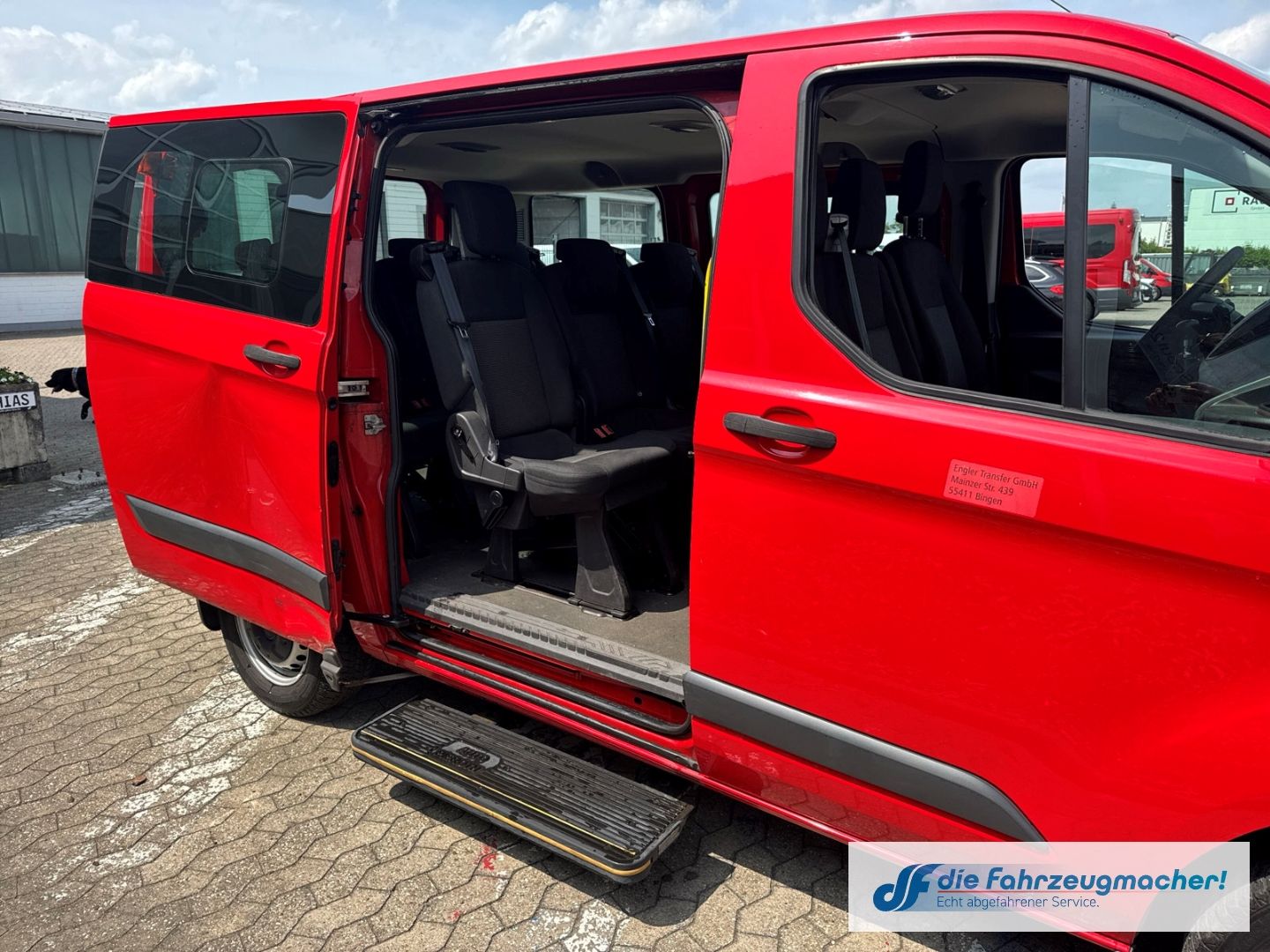 Fahrzeugabbildung Ford Transit Custom Kombi 300 L1 2.2 TDCi *8459