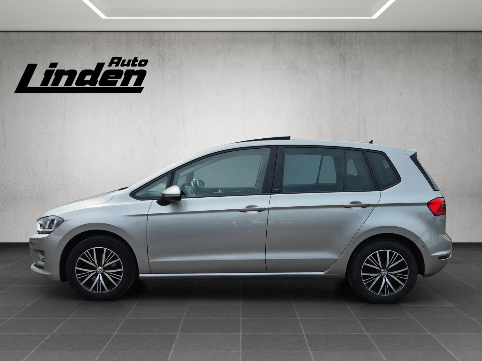 Volkswagen Golf Sportsvan Allstar AHK Kamera Pano Dynaudio
