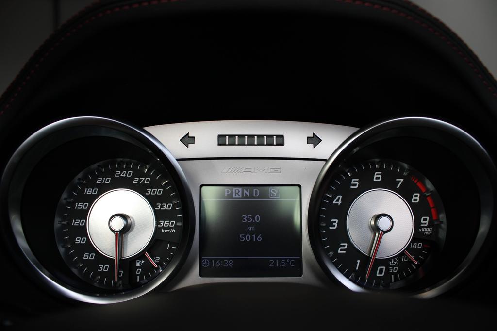 Mercedes-Benz SLS AMG