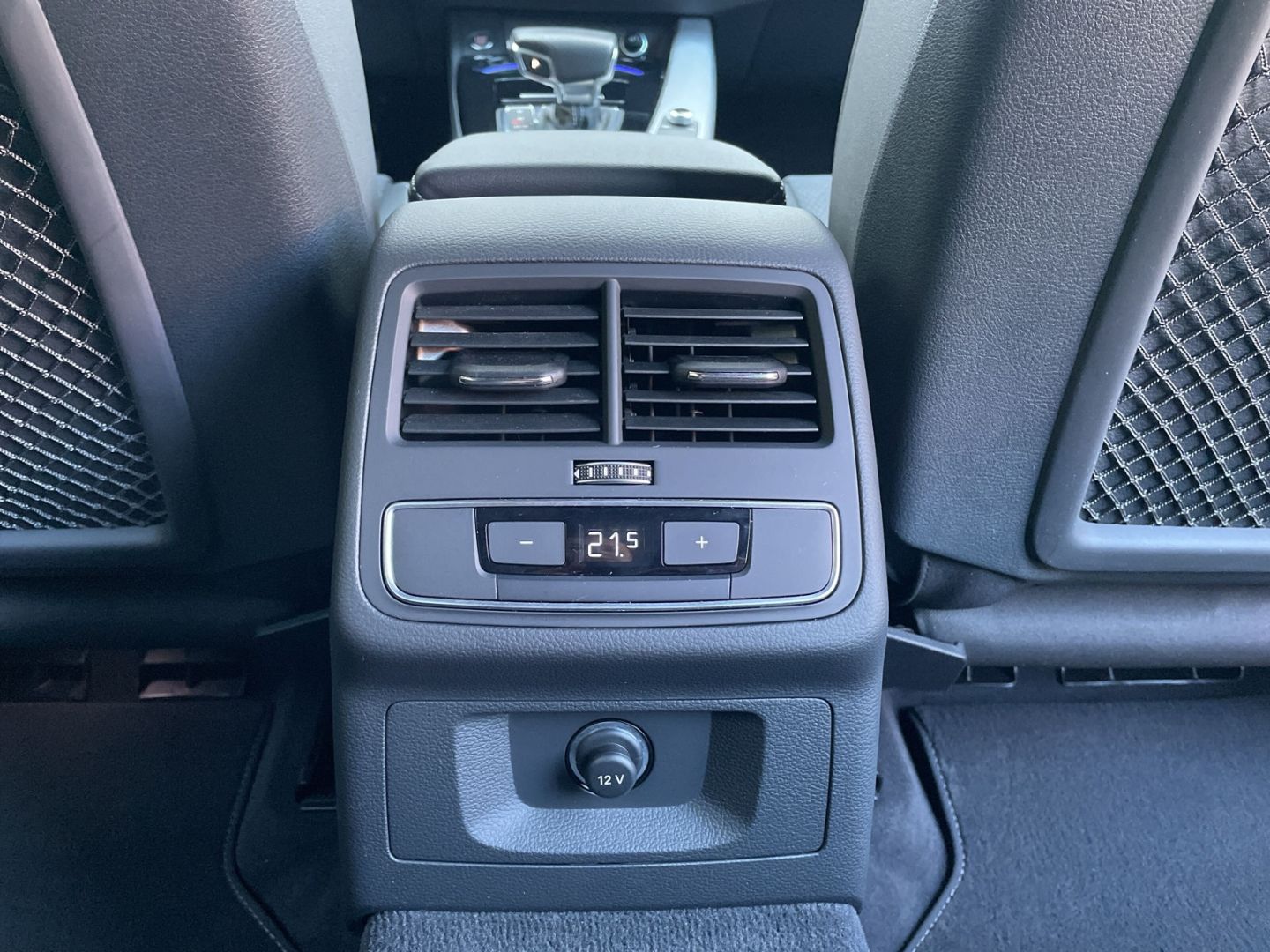 A4 40 TFSI Avant S line quattro Matrix/AHK/Pano/