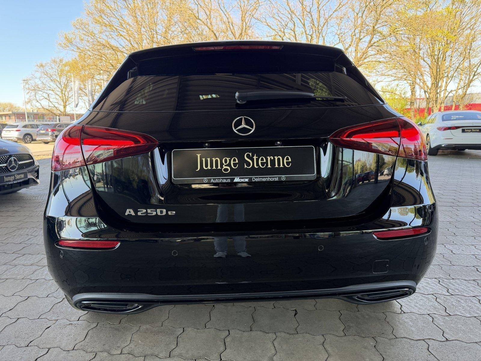 Mercedes-Benz A 250 e Progressive Premium Night Distronic 11KW