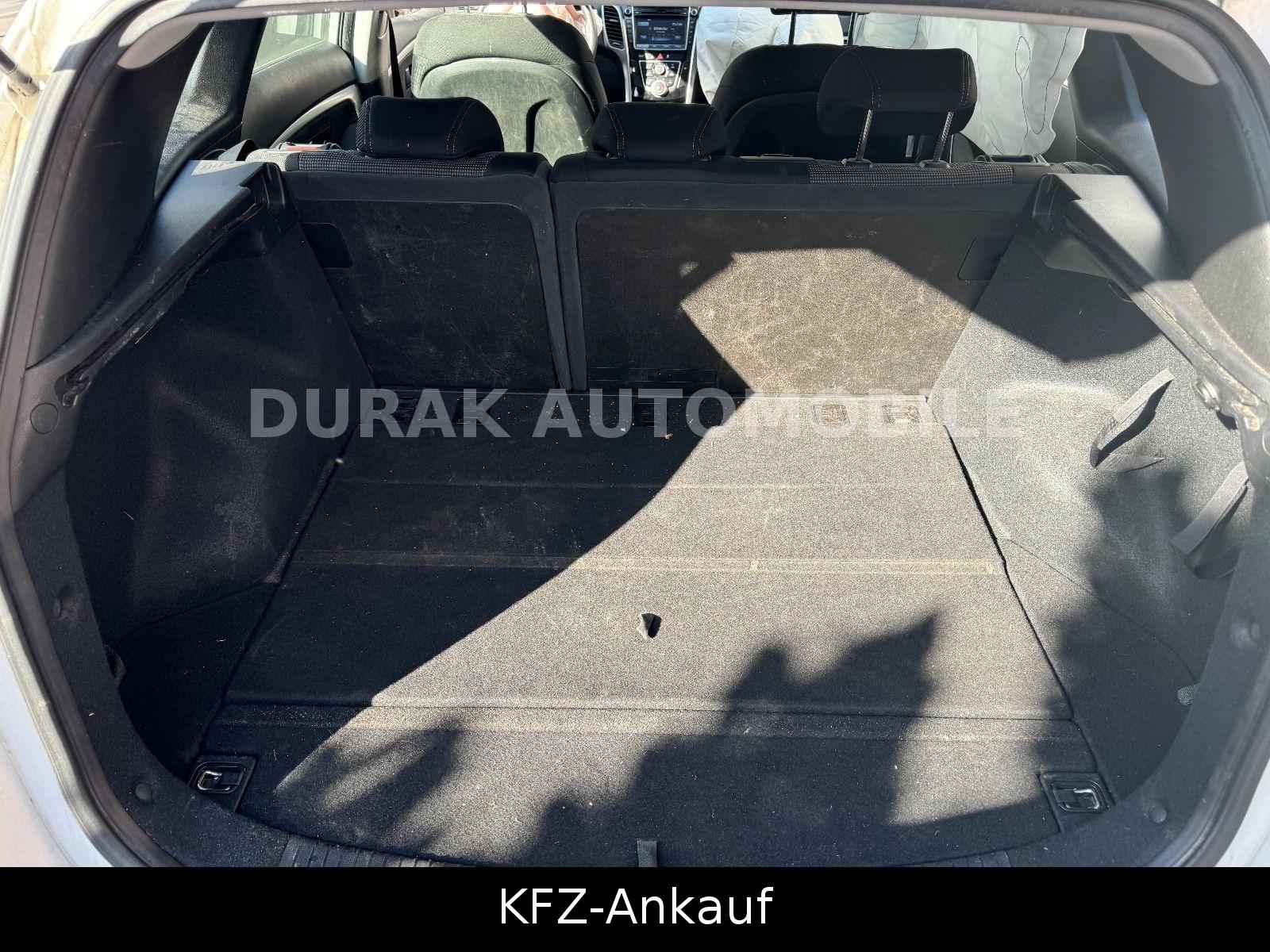 Hyundai i30 2014 — photo 16