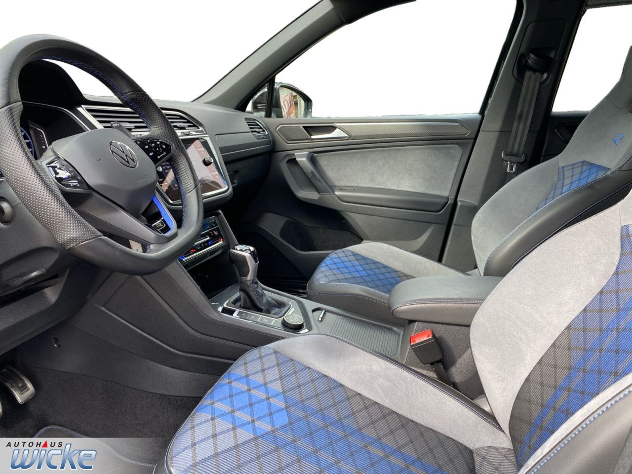 Volkswagen Tiguan R 2.0 l TSI 4Motion DSG R NAVI KLIMA REAR foto 8