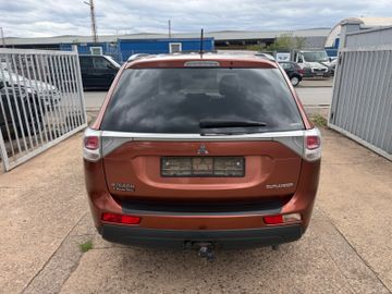 Mitsubishi Outlander - 5
