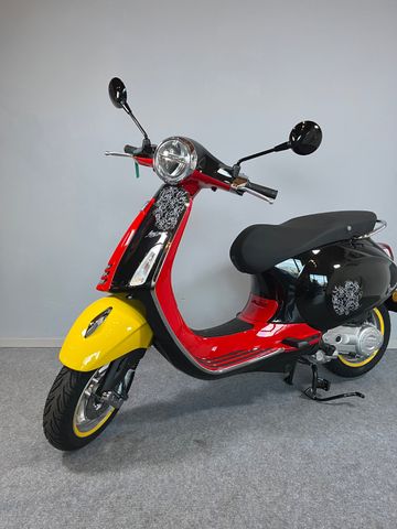 Vespa Primavera Disney Mickey Mouse Edition by Vespa