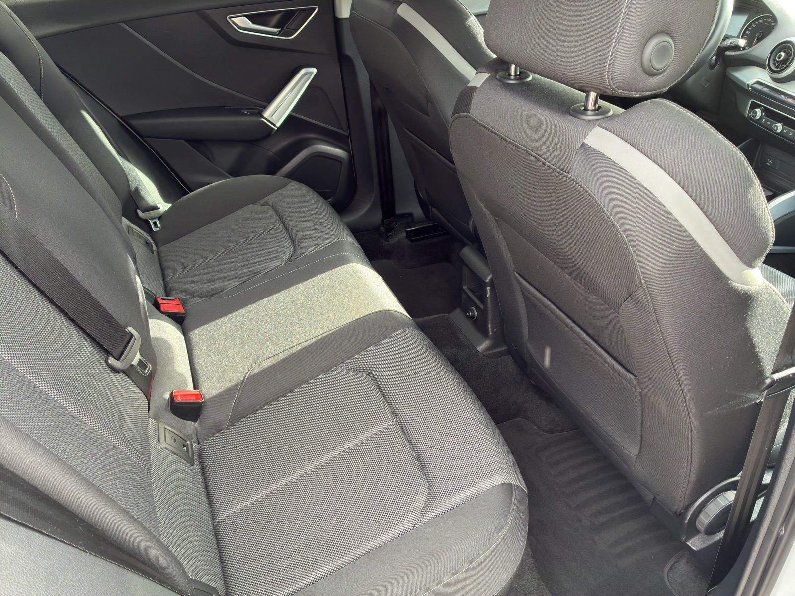 Fahrzeugabbildung Audi Q2 35 1.5 TFSI advanced Kamera,LED,Matrix,Navi