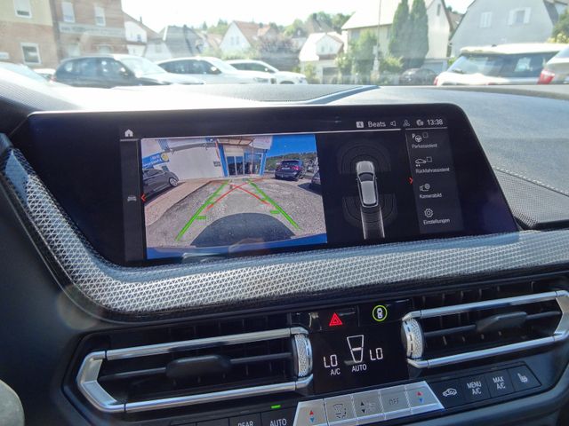Fahrzeugabbildung BMW 118d Sport Line/2.Hd/Virtual/Leder/HUD/Navi/Kam/