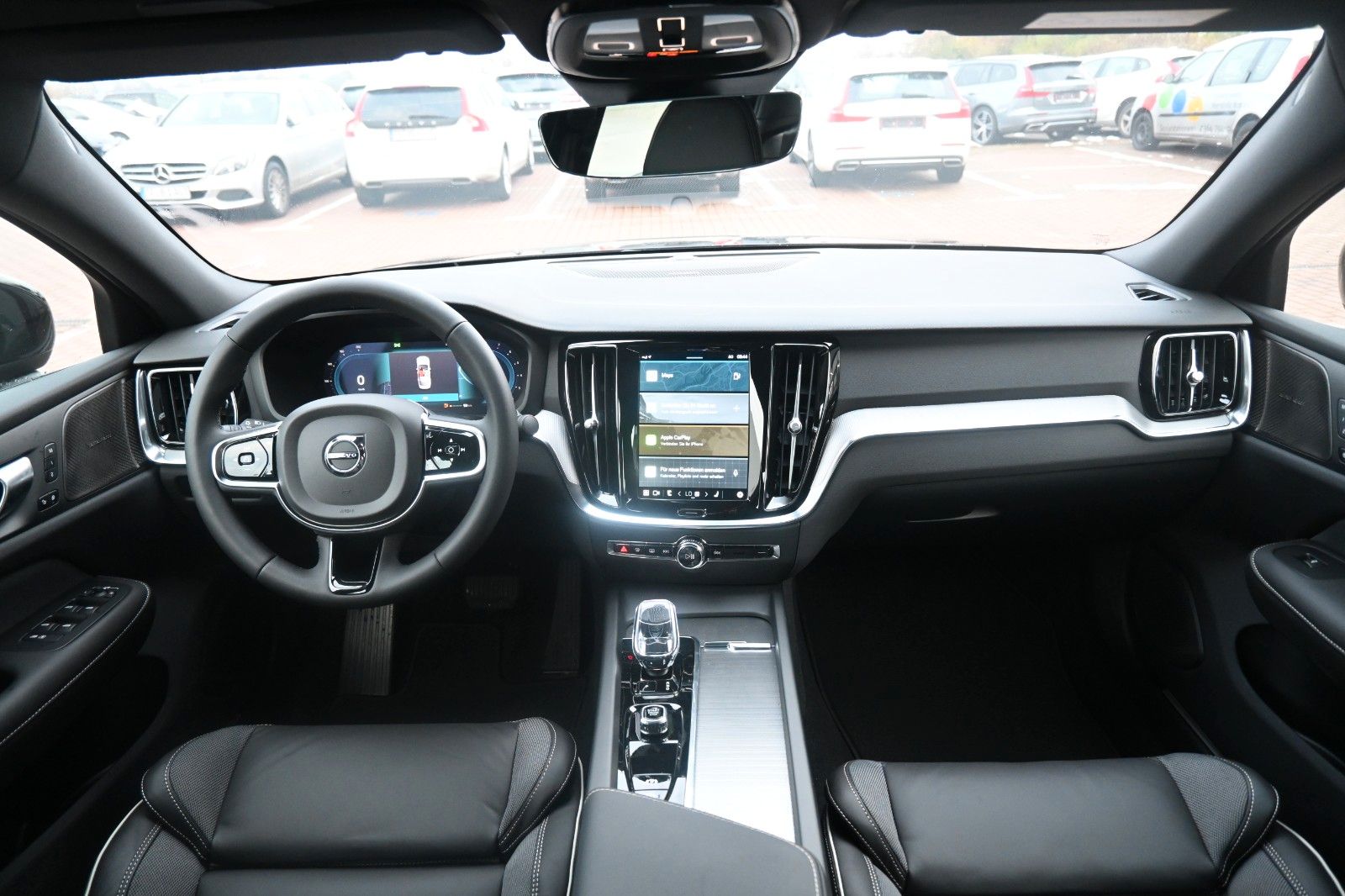 Fahrzeugabbildung Volvo S60 B4 B DSG Plus Dark*STHZG*360°*PANO*ACC*AHK