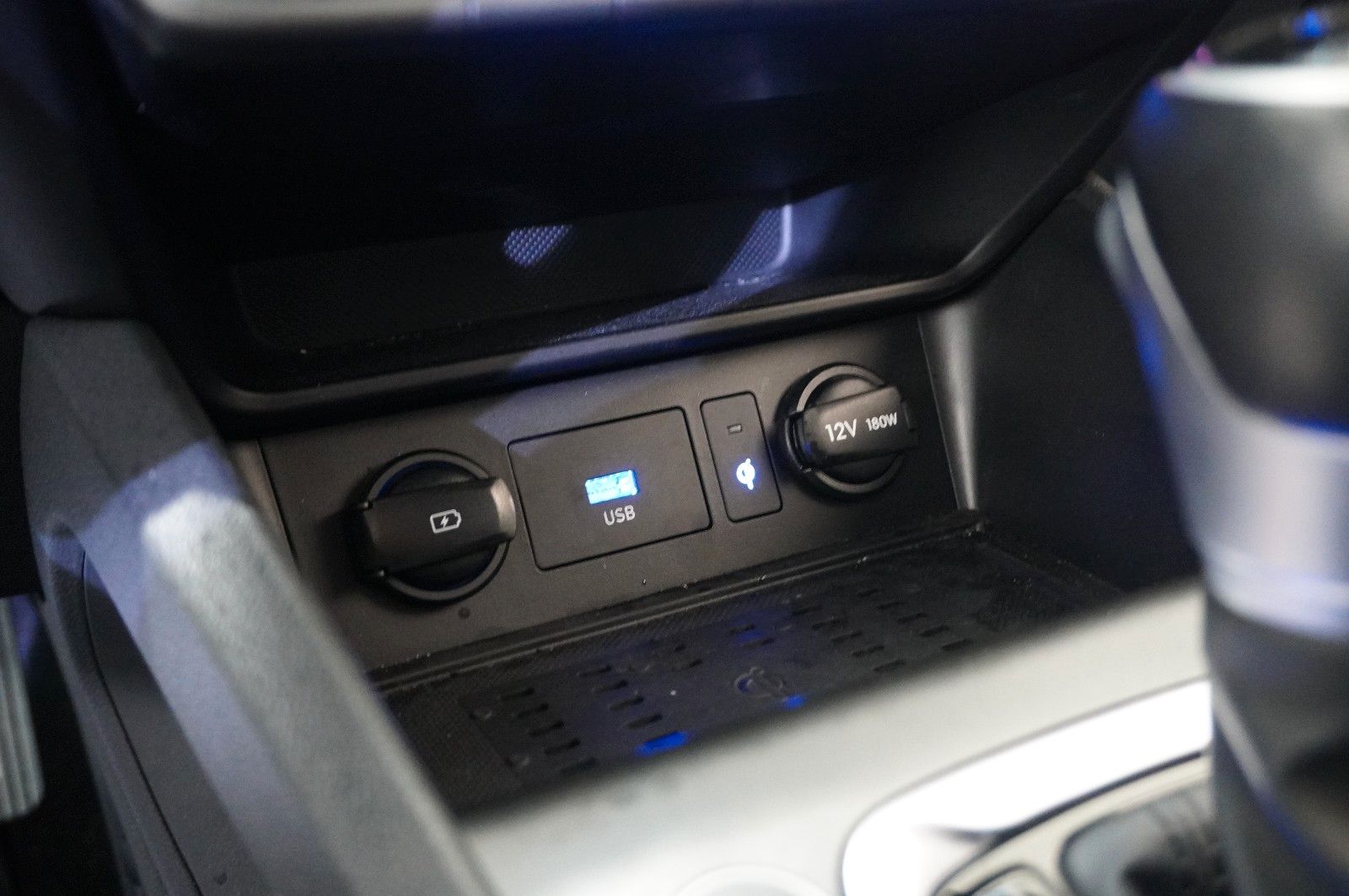 Fahrzeugabbildung Hyundai Kona 1.0 T-GDI STYLE DCT NAVI/LED/KAMERA/VIRTU.