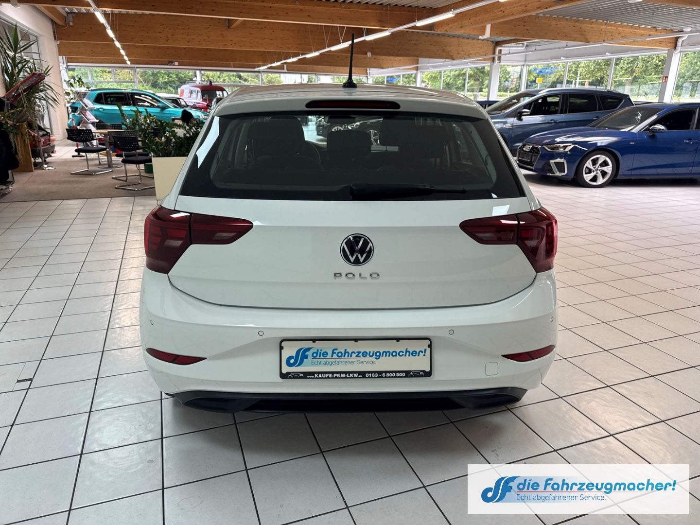 Fahrzeugabbildung Volkswagen Polo VI Life 1.0 TSI EU6d Navi Digitales Cockpit