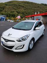 Hyundai Zu verkauf1.6 Hyundai i30 ,  2015 ter-Benz... - Hyundai Accent: 1.3