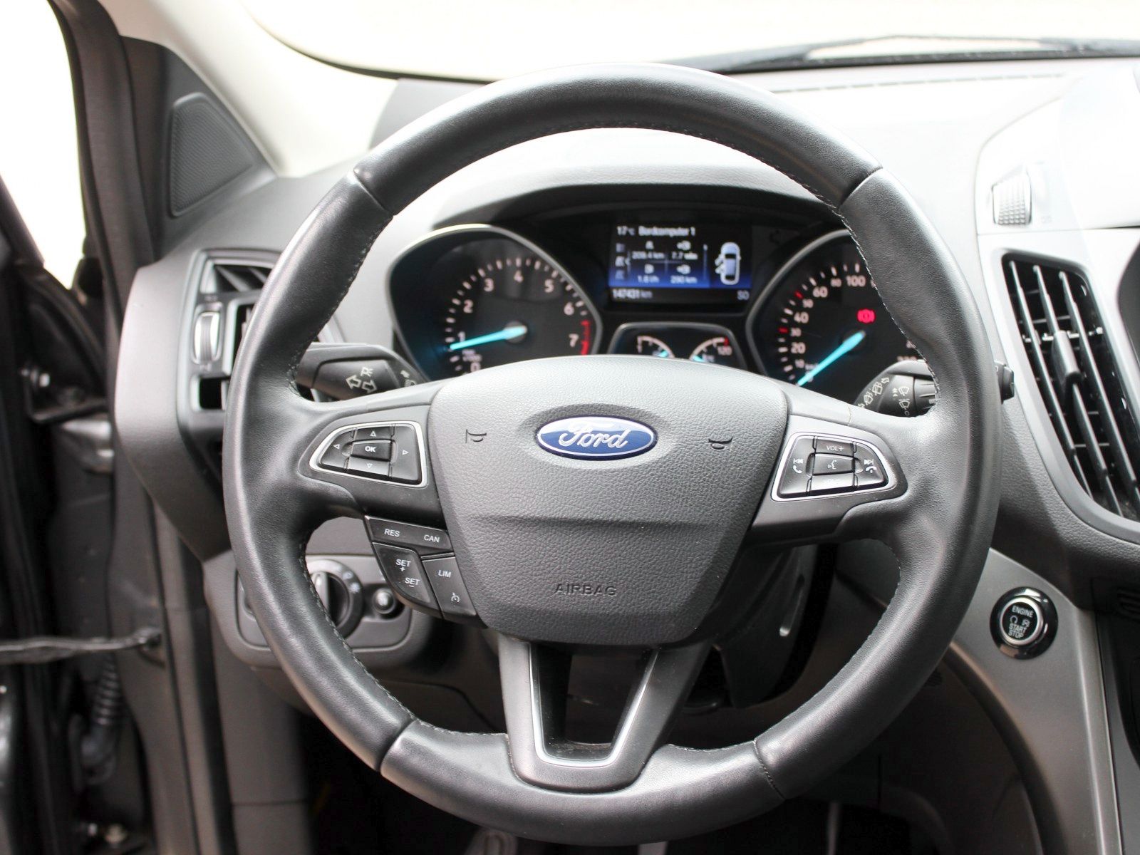 Fahrzeugabbildung Ford Kuga Cool & Connect 1,5 EcoBoost 4x2