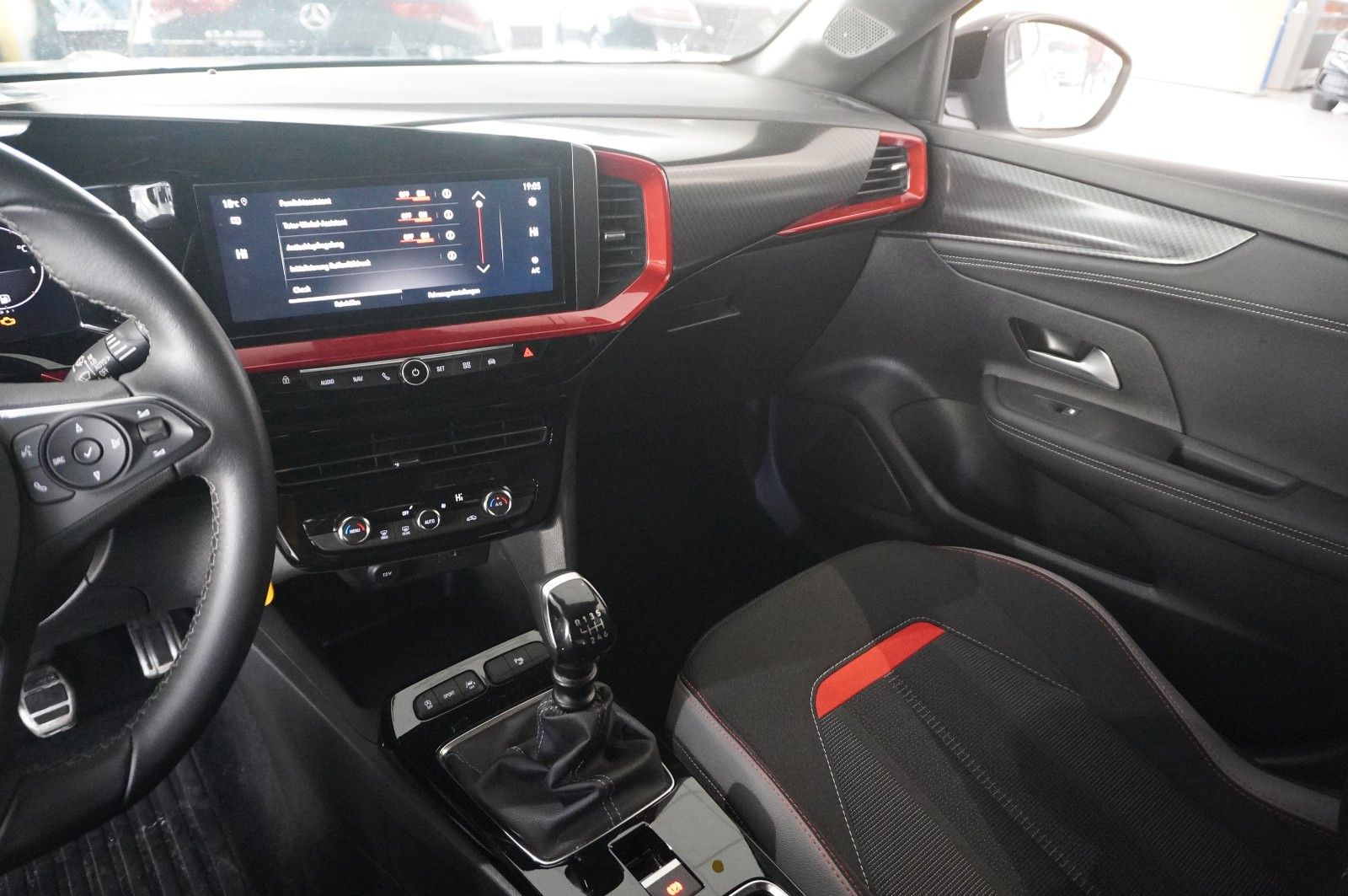 Fahrzeugabbildung Opel Mokka GS Line 1.2 NAVI/LED/KAMERA/SPORT/VIRT/DAB