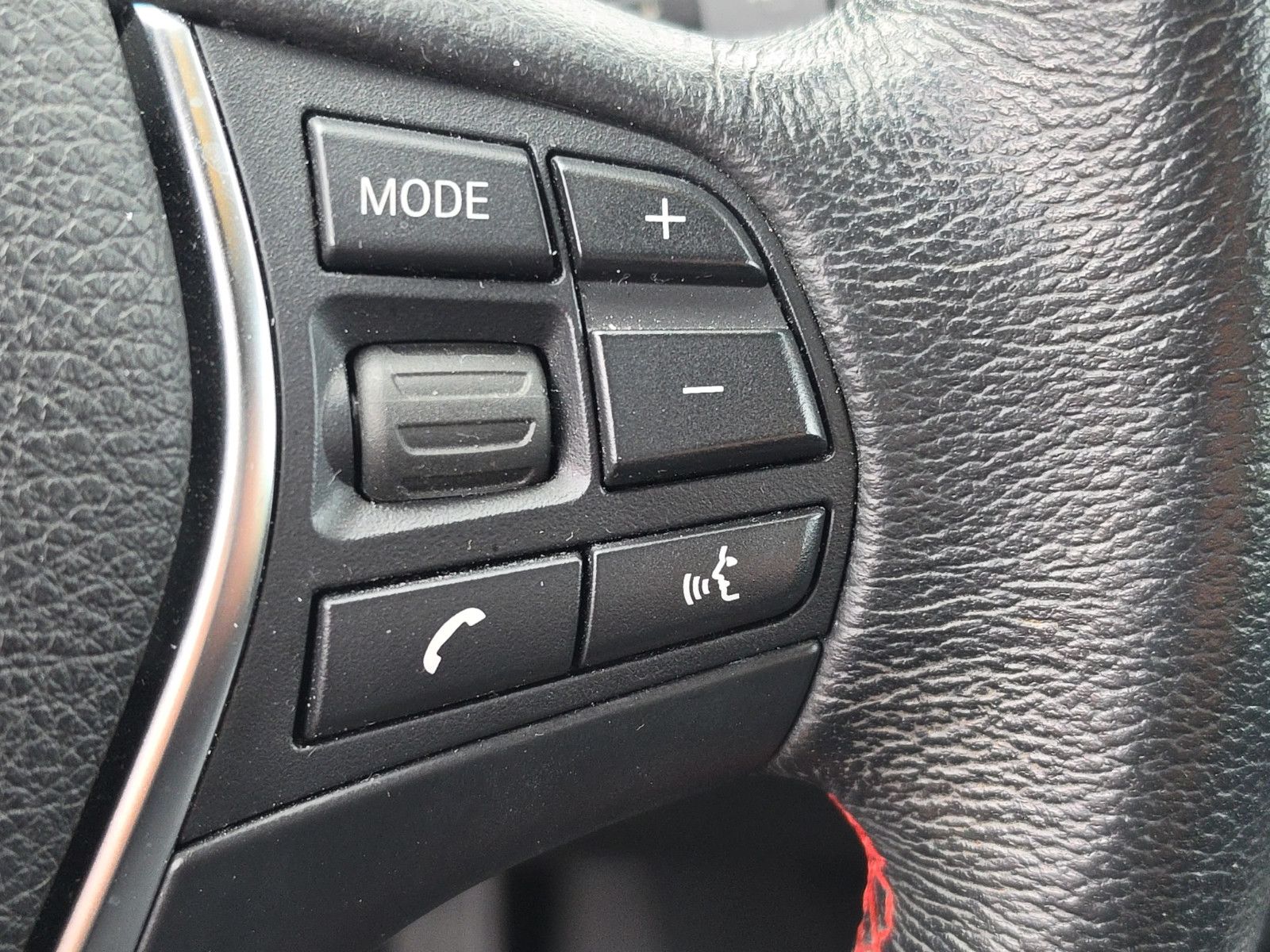 Fahrzeugabbildung BMW 3 Touring 318 d Sport Line Navi Led Scheinwerfer